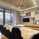 Penthouse Floreasca * 부쿠레슈티