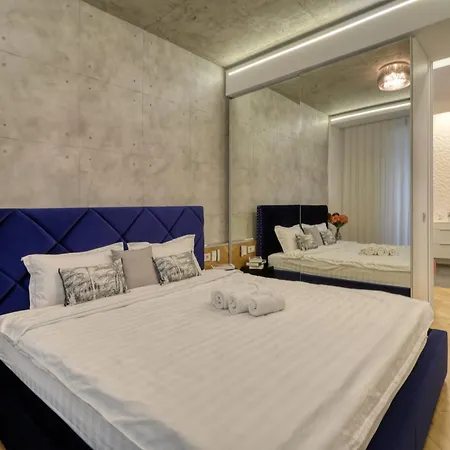 Penthouse Floreasca Apartman *